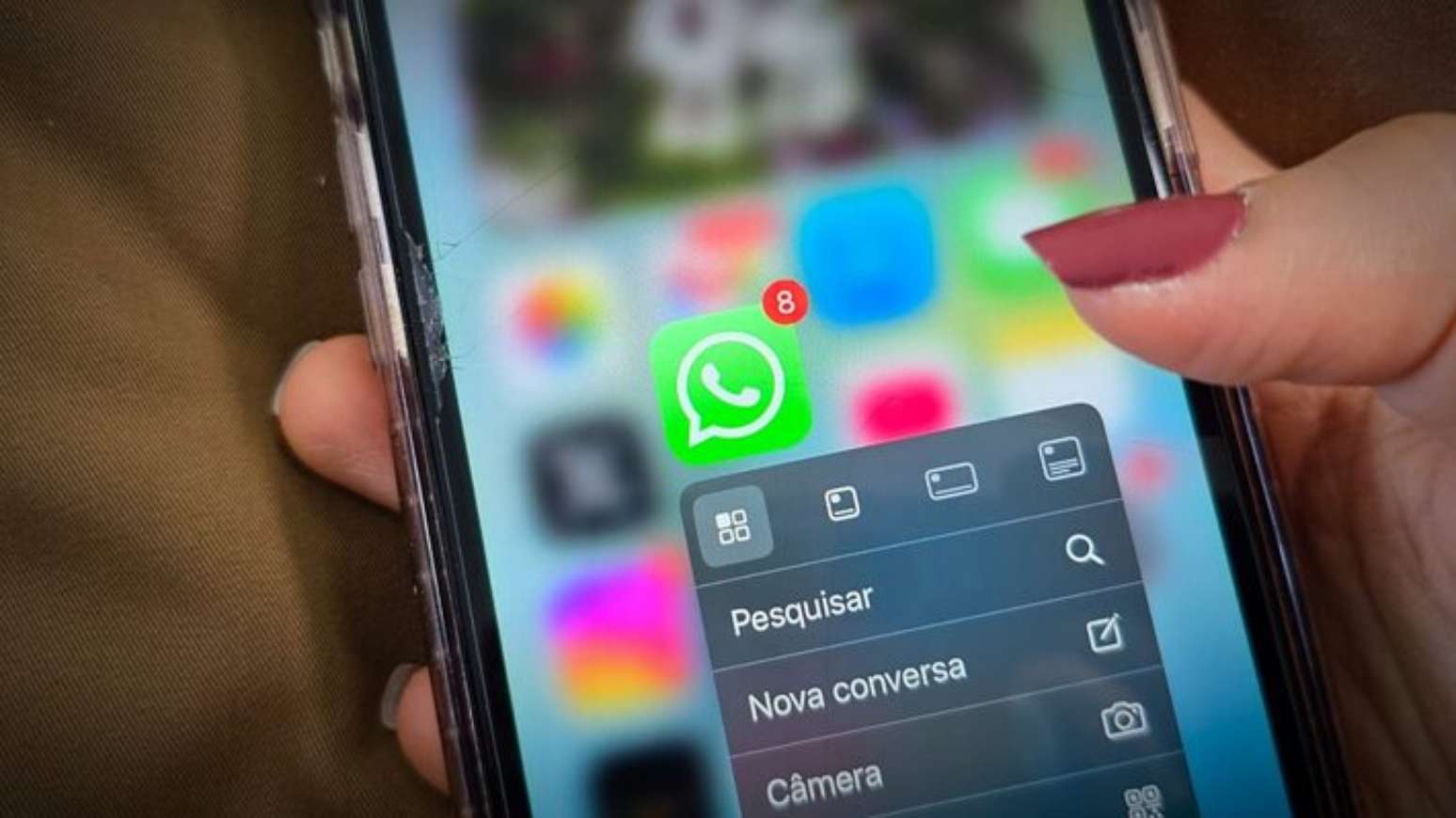 Brasileiro debateu menos política em grupos de família e amigos no ...