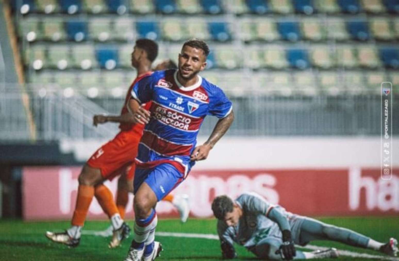 Náutico x Fortaleza, AO VIVO, com a Voz do Esporte, às 18h - Jogada 10