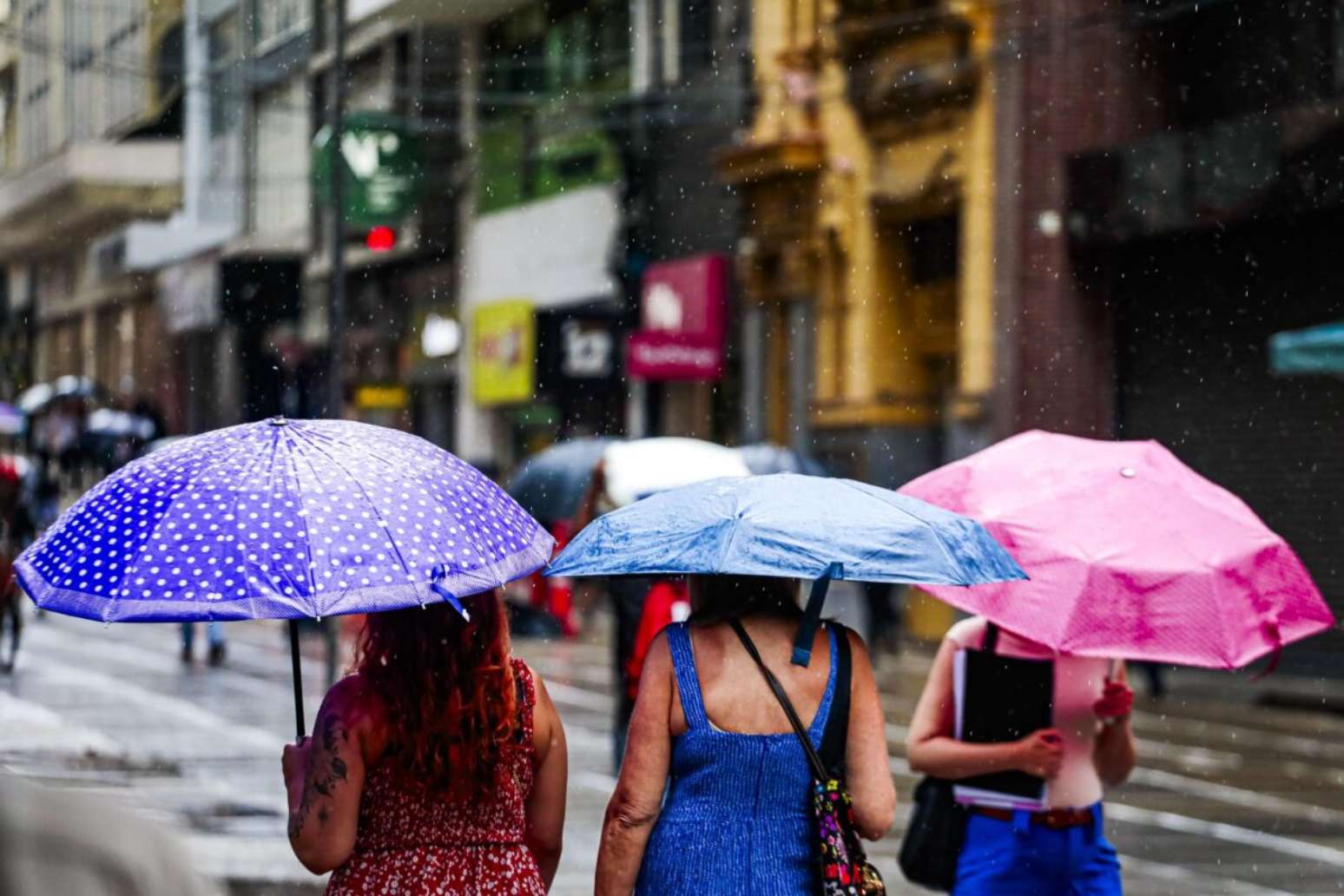 Capital gaúcha terá dias nublados, ventos com rajadas e temperaturas ...