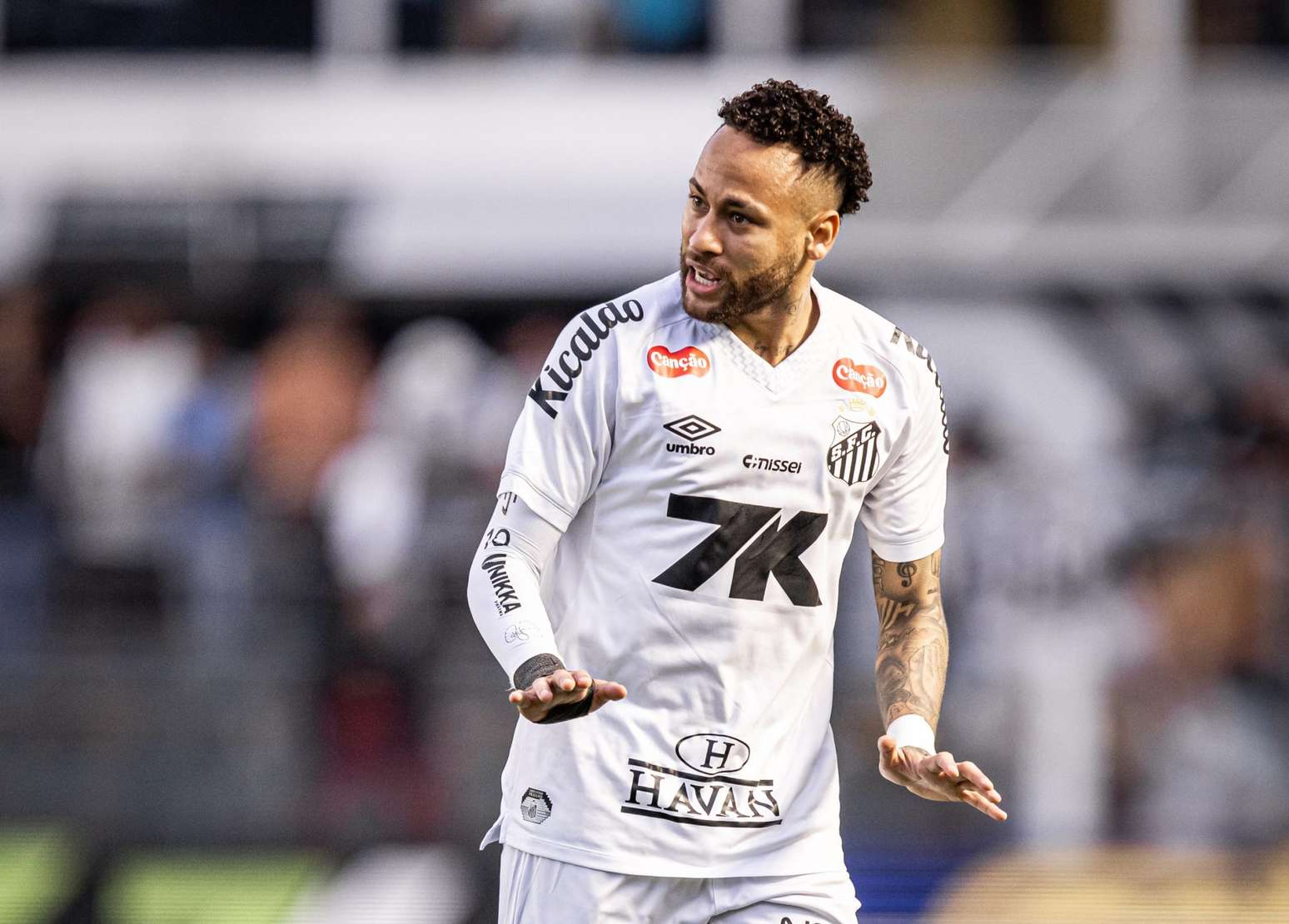 Avanço na recuperação aproxima Neymar da estreia pelo Santos em 2026