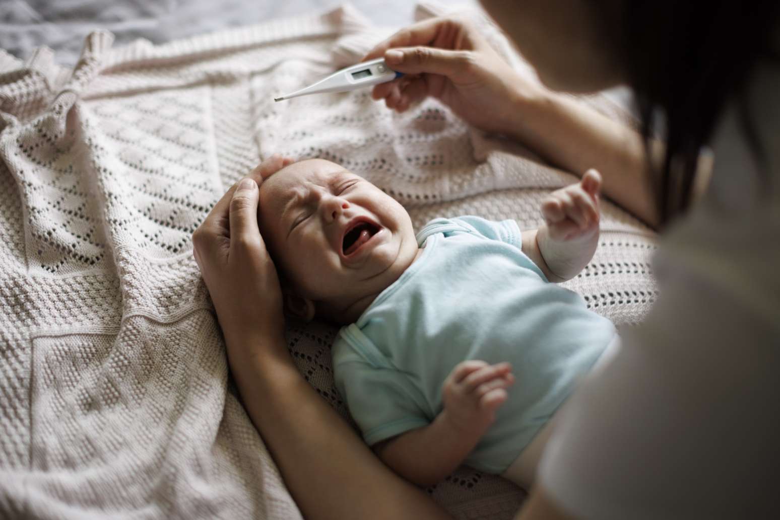 Gripe em bebê de 1 mês, 6 meses e 1 ano: veja o que fazer