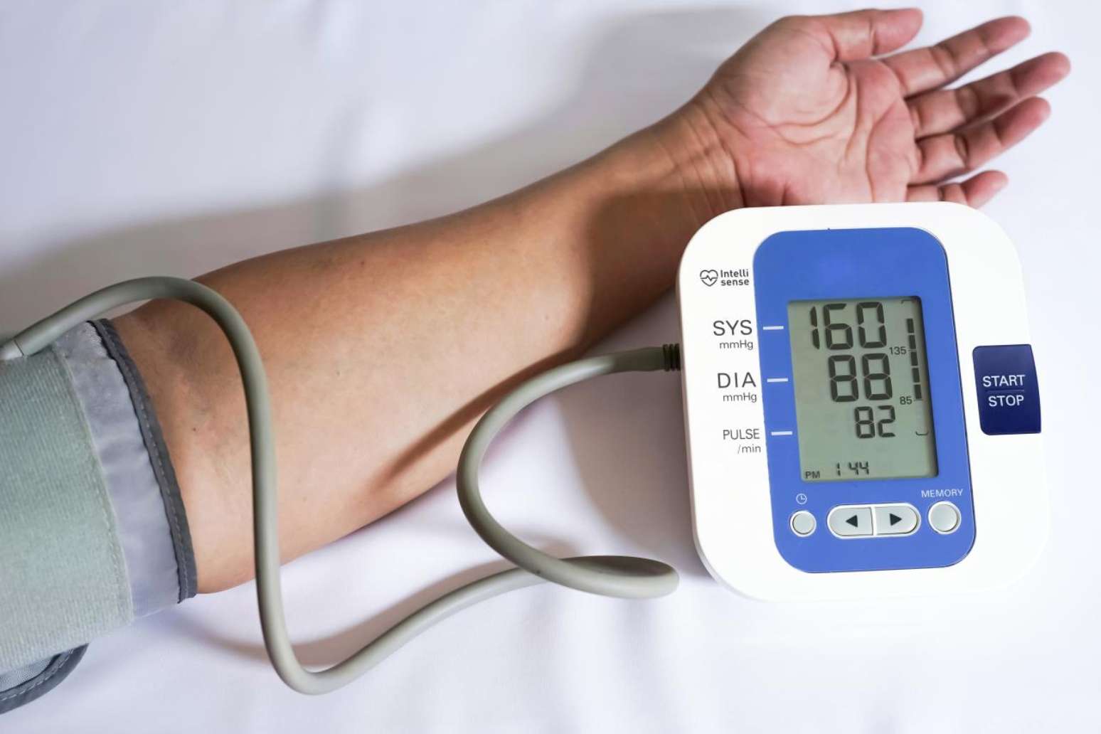 Aprenda a medir a pressão arterial em casa e evite resultados errados
