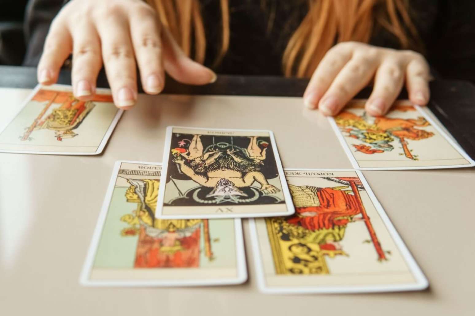 Tarot do dia: previsão para os 12 signos em 19/04/2026