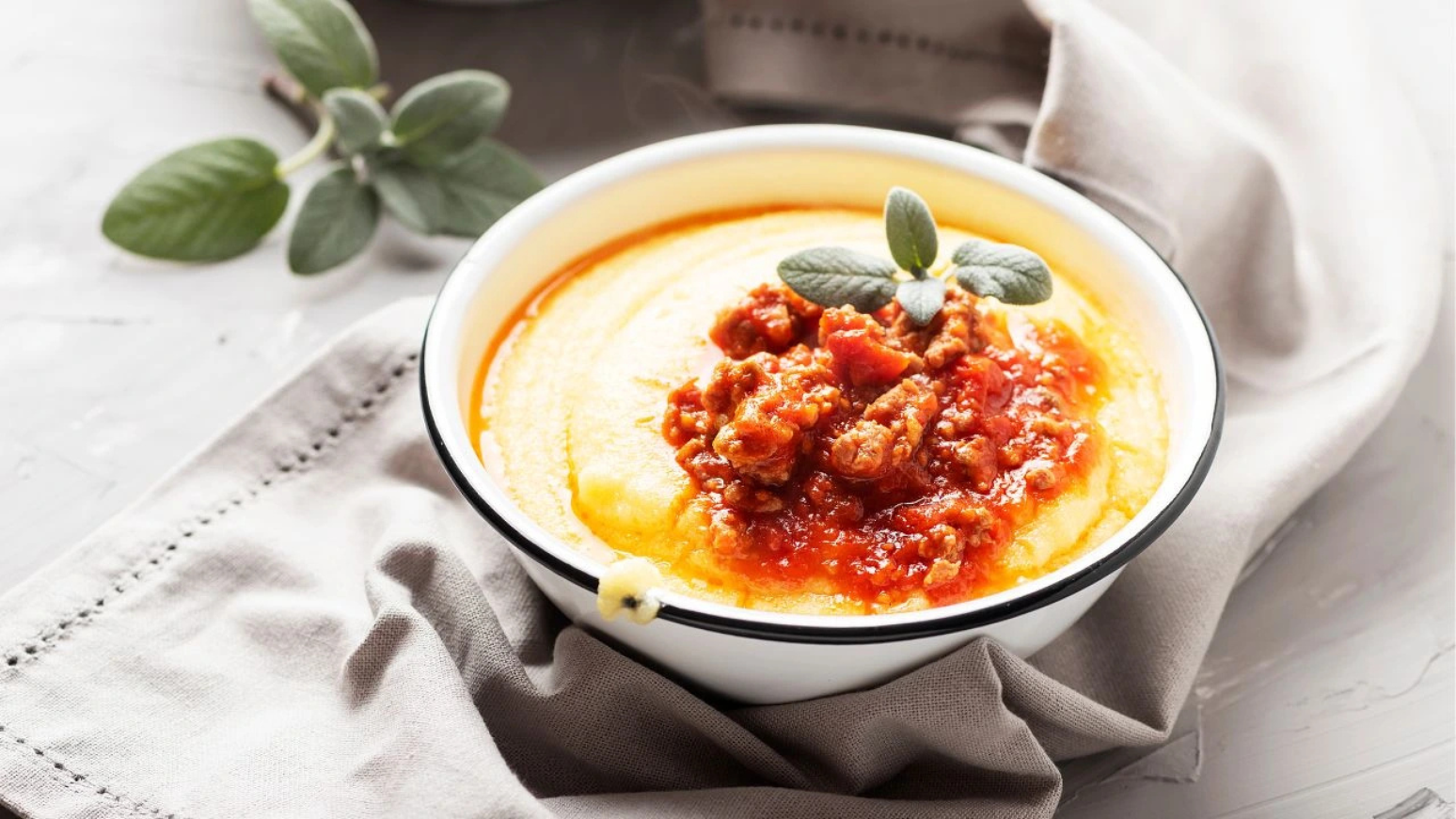 Como Fazer Polenta com Carne Moída: Receita Simples e Saborosa