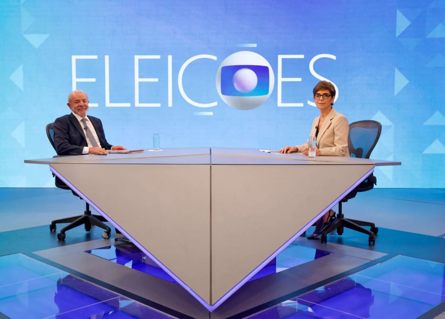 Lula e Renata Lo Prete durante sabatina na TV Globo em 15 de outubro de 2026