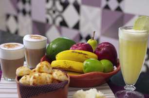 Pão de queijo com 3 ingredientes e mais receitas para seu café da tarde