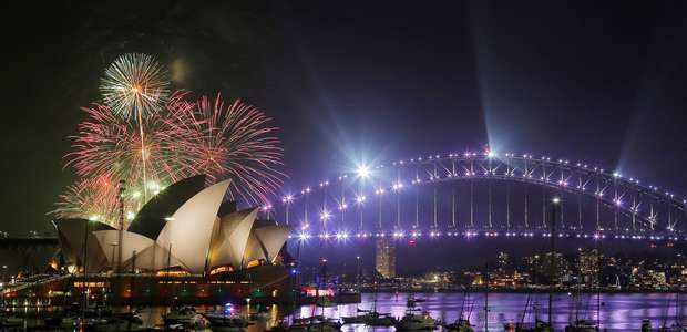 Confira imagens das festas de Ano-Novo ao redor do mundo