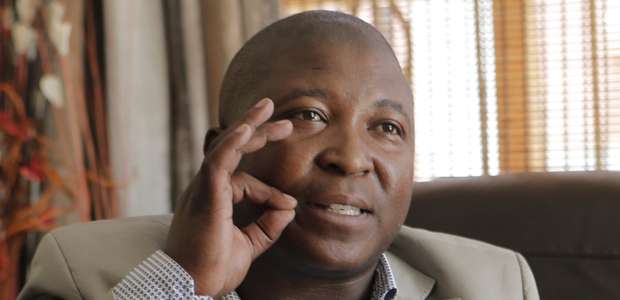 Governo se desculpa por falso intérprete no funeral de ...