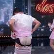 Rodrigo Faro abaixa as calças e exibe enchimento no bumbum no Dança dos Famosos