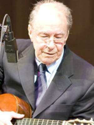 Apartamento de João Gilberto está com R$ 126 mil de atrasos