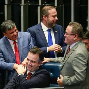 Senado aprova PEC que eleva teto de gastos para pagar Bolsa Família