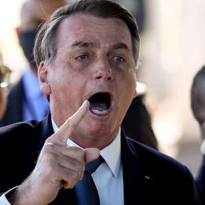 Bolsonaro abre crise com Congresso ao vetar saneamento