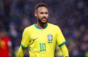 Neymar: Quebrada de craque da seleção vive entre verde e abandono