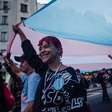 Marcha Trans reúne 20 mil pessoas e quer 'tomar de volta' as cores da bandeira