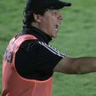 Fernando Diniz chama Tchê Tchê de "mascaradinho" e "ingrato"