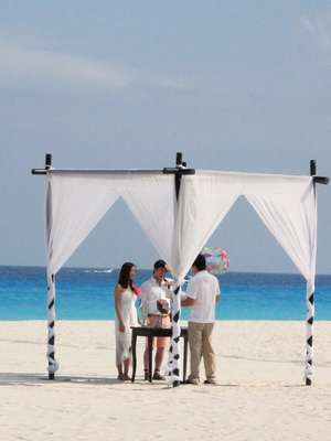 Por R$ 500, resorts oferecem casamento nas praias de Cancun