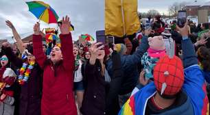 Galo na Neve: brasileiros montam carnaval improvisado em meio ao clima gelado do Canadá