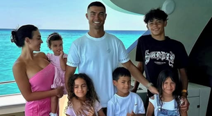 Georgina adota filhos mais velhos de Cristiano Ronaldo, diz revista