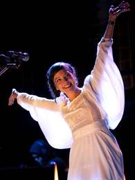 Lafourcade cantó su nuevo sencillo 'Limosna'. Foto: Notimex