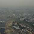 Fumaça em Manaus piora, Defesa Civil envia alerta e incêndios impedem voos