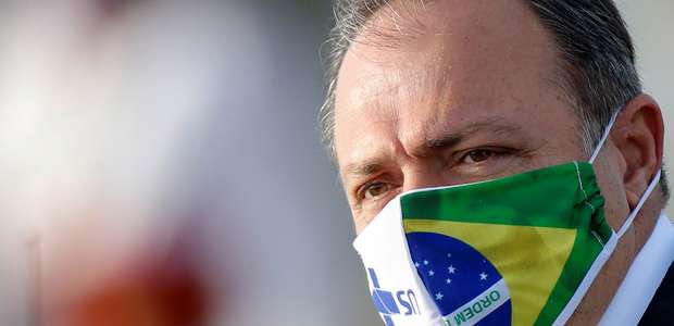 Saúde pretende tirar presos da prioridade para vacina