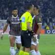 Juiz 'peita' Canobbio em clássico Fluminense x Vasco