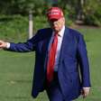 Trump chama Biden de 'filho da p*' em visita a prisão para imigrantes na Flórida