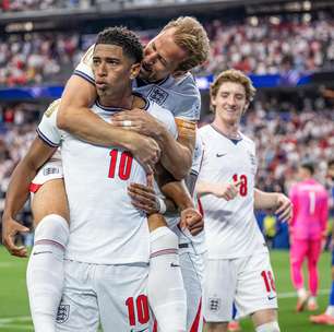 Inglaterra mostra sua força e vence Croácia por 4 a 2 em estreia eletrizante
