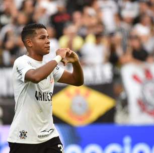 Corinthians marca o 3° gol e amplia sobre o Fluminense; siga