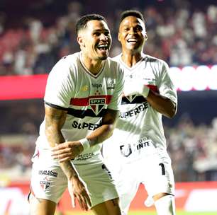 Em clássico quente, São Paulo domina, vence e complica o Santos