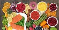 Quais alimentos aumentam a imunidade? Nutróloga responde  Foto: Shutterstock / Saúde em Dia