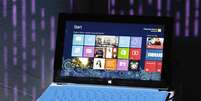 <p>Tablet Surface é equipado com um teclado físico e roda a nova versão do Windows.</p>  Foto: Lucas Jackson / Reuters