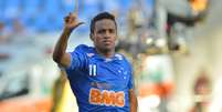 <p>Para ganhar experiência, jovem Élber deve ser emprestado pela diretoria do Cruzeiro</p>  Foto: Bruno de Lima / Agência Lance