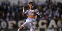 Neymar, 20 anos, tem contrato com o Santos até 2014  Foto: Ivan Storti / Agência Lance
