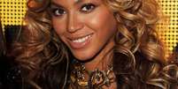 Eleita a mulher mais sexy do século 21 pela revista masculina GQ, a diva da música pop Beyoncé cuida da pele negra com diamantes   Foto: Getty Images 