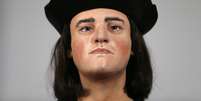 As características faciais mostram aspectos similares aos retratados em imagens do rei pintadas após sua morte  Foto: Reuters