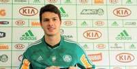 <p>Kleber foi contratado para ser a referência do Palmeiras no ataque</p>  Foto: Sergio Barzaghi / Gazeta Press