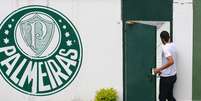 <p>Barcos se despediu de companheiros de Palmeiras nesta sexta-feira</p>  Foto: Reginaldo Castro / Ag&ecirc;ncia Lance