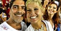 Junno Andrade e Xuxa Meneghel assumiram o relacionamento em janeiro deste ano  Foto: Reprodu&ccedil;&atilde;o