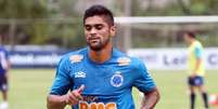 <p>Ex-Palmeiras, Luan pode receber primeira&nbsp;chance como titular do Cruzeiro</p>  Foto: Denilton Dias/Vipcomm / Divulgação
