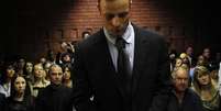 <p>Segundo rede <em>CNN, </em>Pistorius chorava enquanto ouvia decisão do juiz</p>  Foto: Reuters