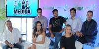 <p>À frente, César Scarpato, Dani Albuquerque e Monica Pimentel; atrás, Kadu Dantas, Caio Paoliello, Thiago Braga e Léo Muqui</p>  Foto: Francisco Cepeda / AgNews