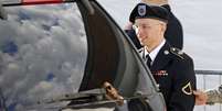 Bradley Manning é fotografado algemado após deixar tribunal em Fort Meade, Maryland, em junho de 2012  Foto: Reuters