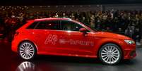 <p>O Audi A3 e-tron utiliza apenas 1,5 litro de combustível por 100 km</p>  Foto: AFP