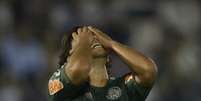 <p>Valdívia lamenta chance desperdiçada pelo Palmeiras</p>  Foto: AFP