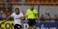 <p>Emerson desperdiçou pênalti ao fim da partida e quase prejudicou o Corinthians</p>  Foto: Fernando Borges / Terra