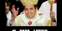 <p>Montagem brincou com a origem latino-americana do papa Francisco, e colocou o cantor Latino no lugar do Sumo Pontífice</p>  Foto: Facebook / Reprodução