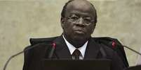 <p>Presidente do Supremo Tribunal Federal, ministro Joaquim Barbosa, recebeu nesta segunda-feira representantes de associações de juízes</p>  Foto: Ueslei Marcelino / Reuters