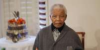 <p>O ex-presidente da África do Sul Nelson Mandela, na celebração de seu 94º aniversário</p>  Foto: Siphiwe Sibeko / Reuters
