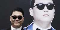 Cantor coreano Psy vai à coletiva de imprensa antes de show na Marina Bay Sands, em Cingapura, em dezembro de 2012. O rapper sul-coreano Psy, do hit "Gangman Style", prepara uma nova dança e um novo single, chamado "Gentleman", mas faz mistério sobre detalhes do novo trabalho, cujo lançamento foi antecipado em um dia, para o dia 12. 01/12/2012  Foto: Edgar Su / Reuters
